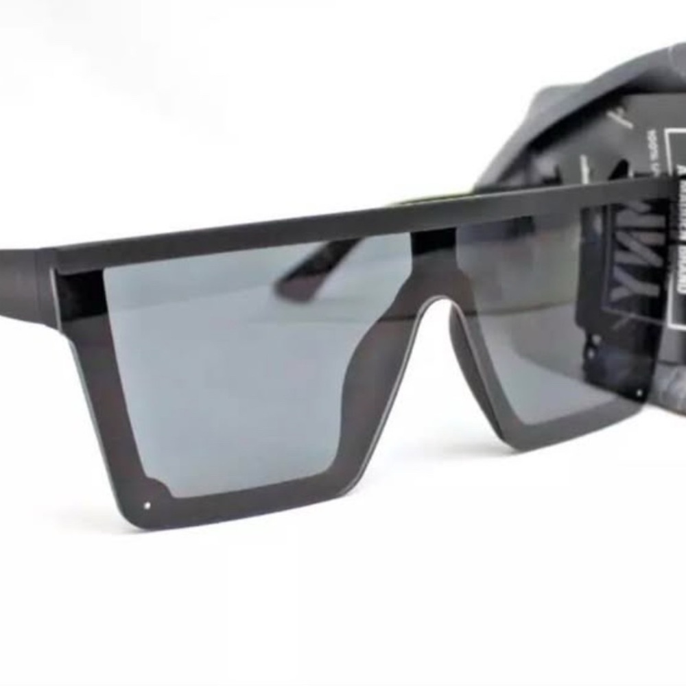 SMNY. By Steve Madden Black Rectangular Sunglasses